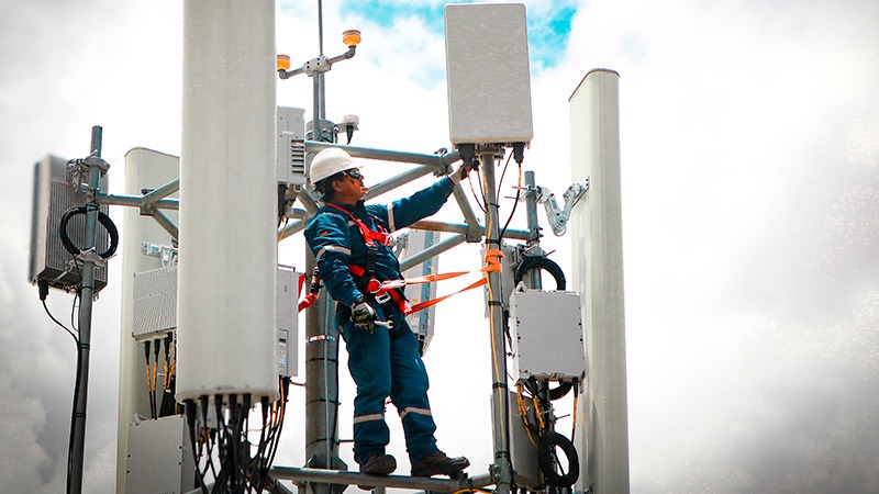 ENTEL lidera despliegue 5G en Bolivia con más de 100 radio bases instaladas