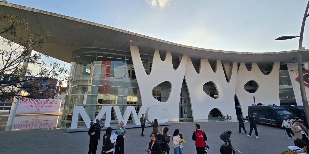 La IA agéntica es la estrella en el MWC26
